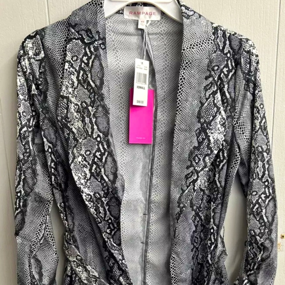 Rampage Duster. Black Snakeskin Look. Open Front. Side Pockets. Size XS.  NWT
